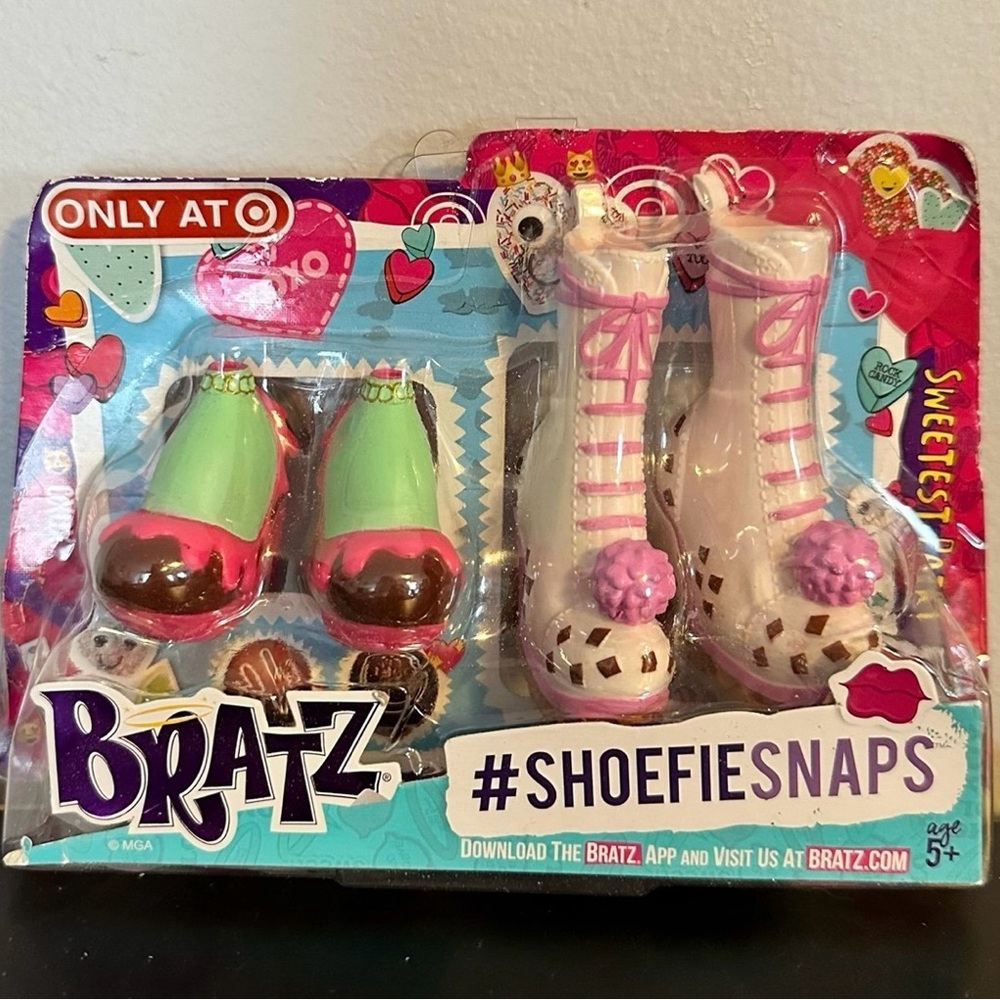 Bratz Shoe Accessories Set
